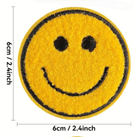 Embleem smiley - emoji - 6 x 6 cm - applicatie - opstrijken - strijken - patch