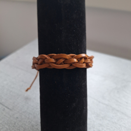 Bruin leren armband vlecht