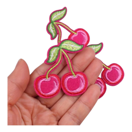 Embleem kers - cherry - 4.7x 5 cm - applicatie - opstrijken - strijken - patch
