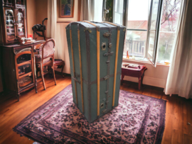 Vintage luggage Grote hutkoffer min 100 jaar oud