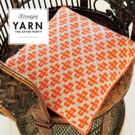 Yarn The After Party nummer 44 - Busy Bees Cushion