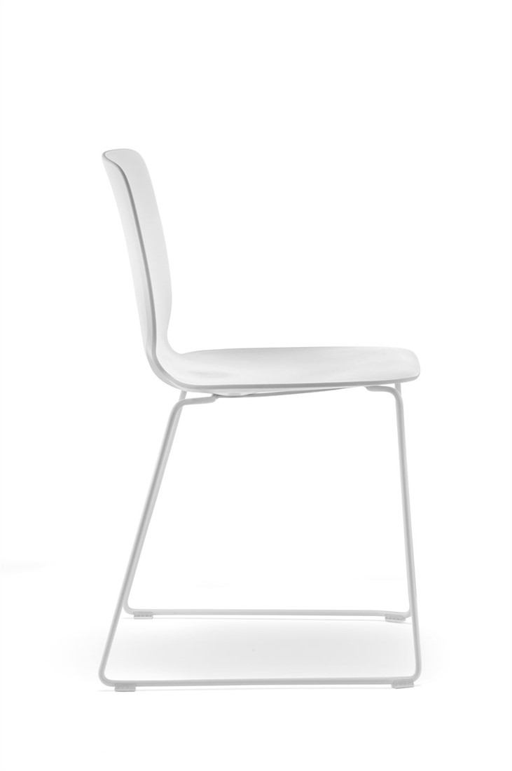 Babila 2740 - kunststof stoel met sledeframe