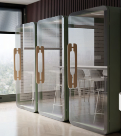 Stilte cabine Kischbox round one