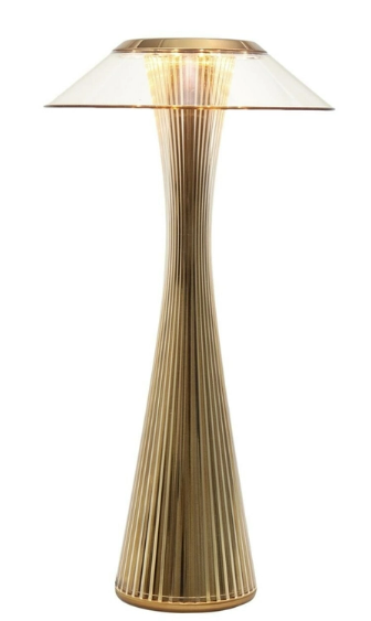 Space indoor Adam Tihany - Kartell