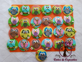 Uil cupcake topper