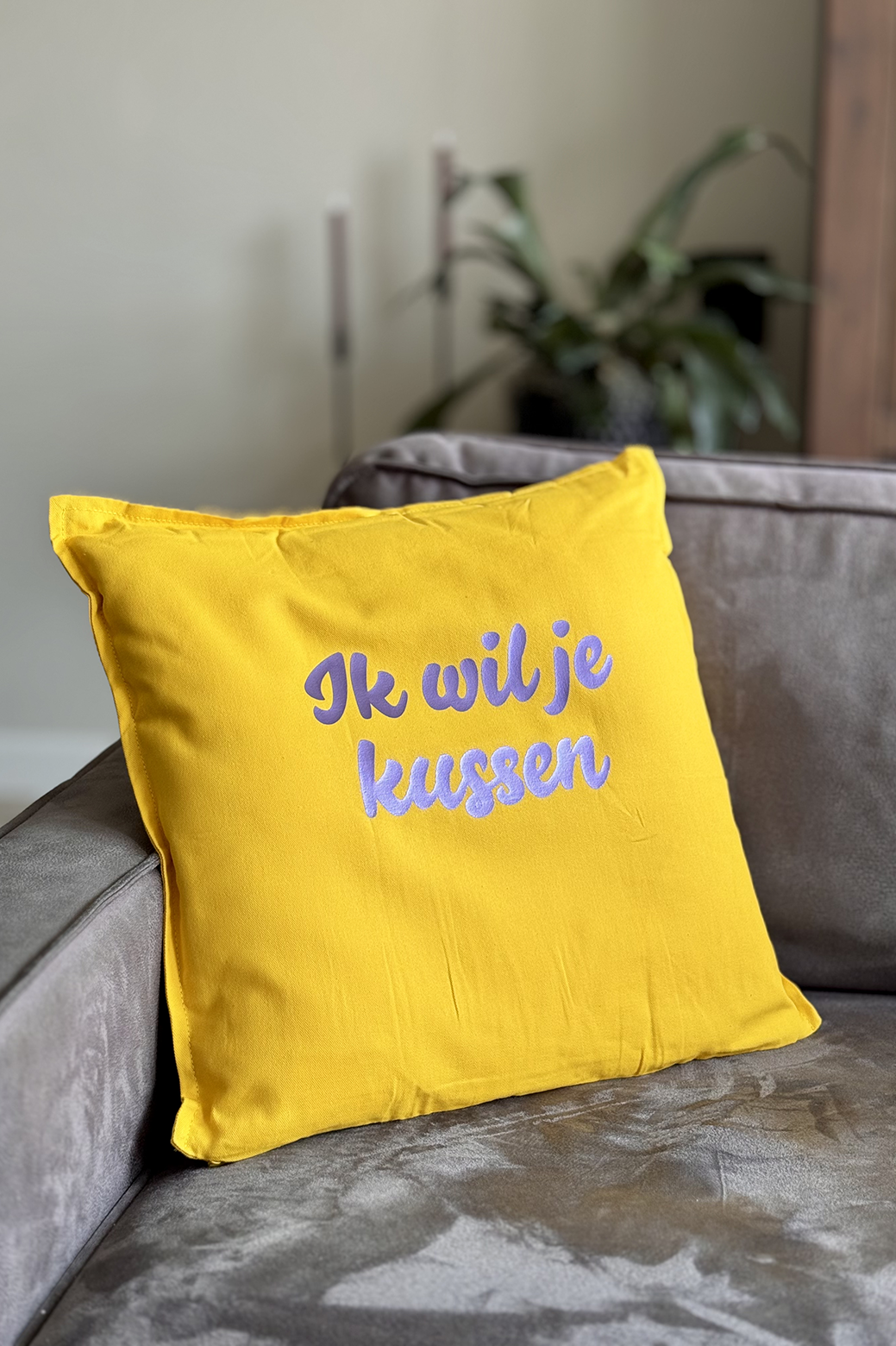 Geel kussen 'Ik wil je kussen'