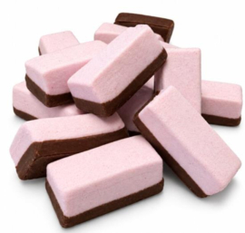 Choco spek aardbei halfom (10 stuks)