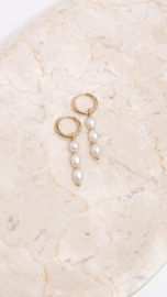Oorbellen white pearls