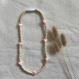 Hartjes ketting licht roze