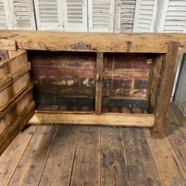 Antieke werkbank