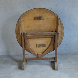 French wine table
