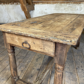 18e eeuwse eiken tafel