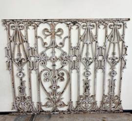 Cast iron fence (medium)