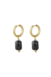 Gouden oorringen met zwarte hanger