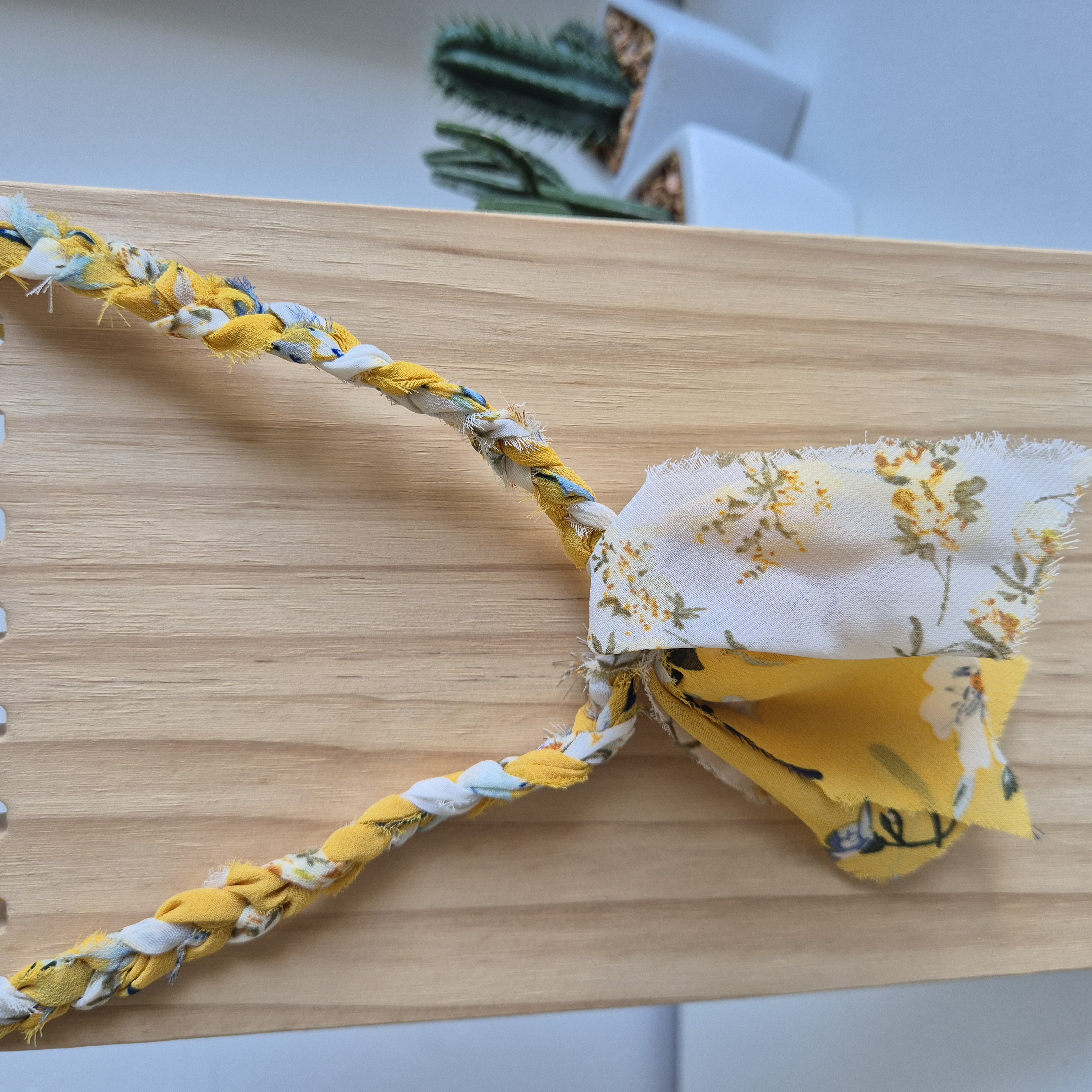 Bandana ketting Geel-Wit