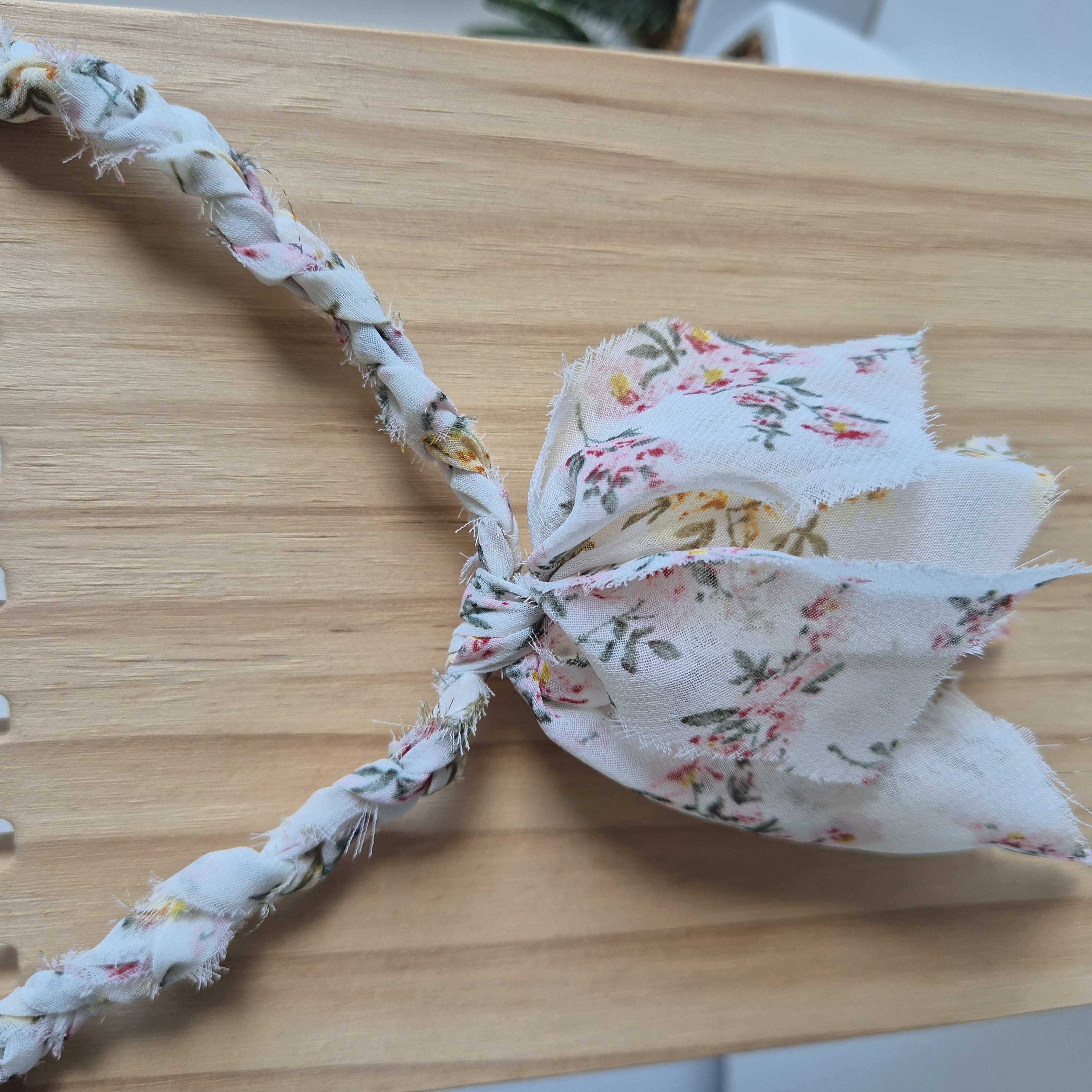 Bandana ketting Wit bloemetjes