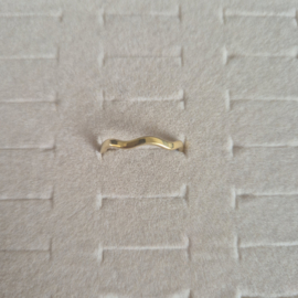 Ring Curved Wave Goud - Maat 18