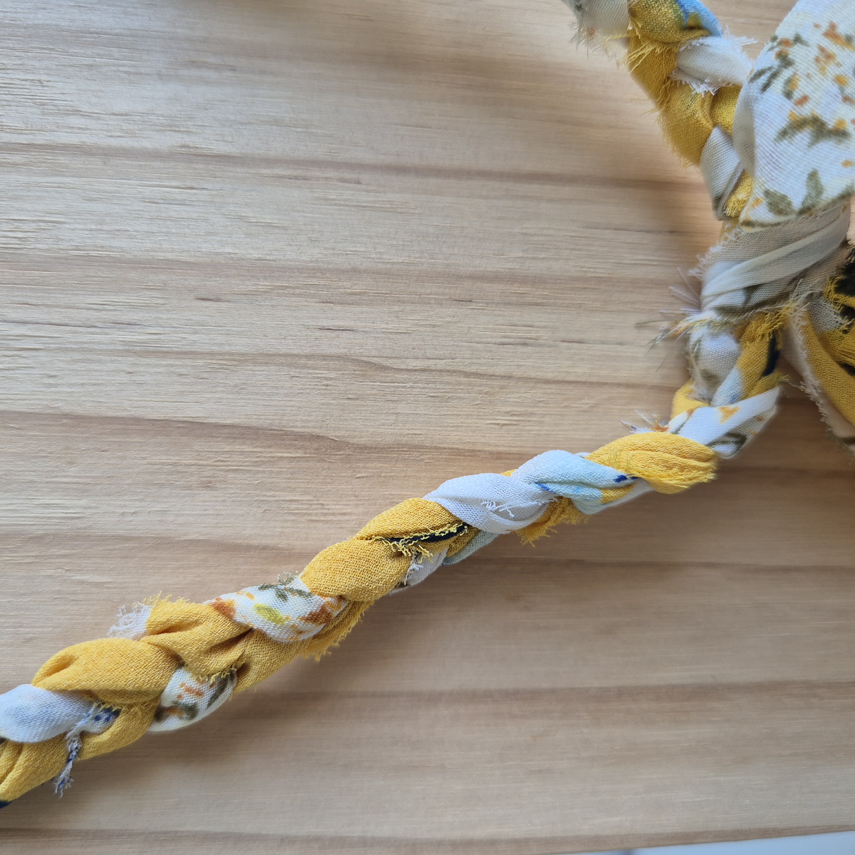 Bandana ketting Geel-Wit