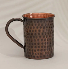 Becher aus reinem Kupfer, gehämmert, antik