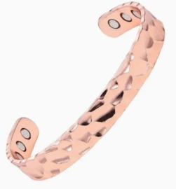 Kupferarmband mit gehämmertem Finish und Magneten