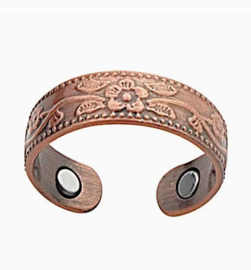 koperen magneetring met bloemenontwerp