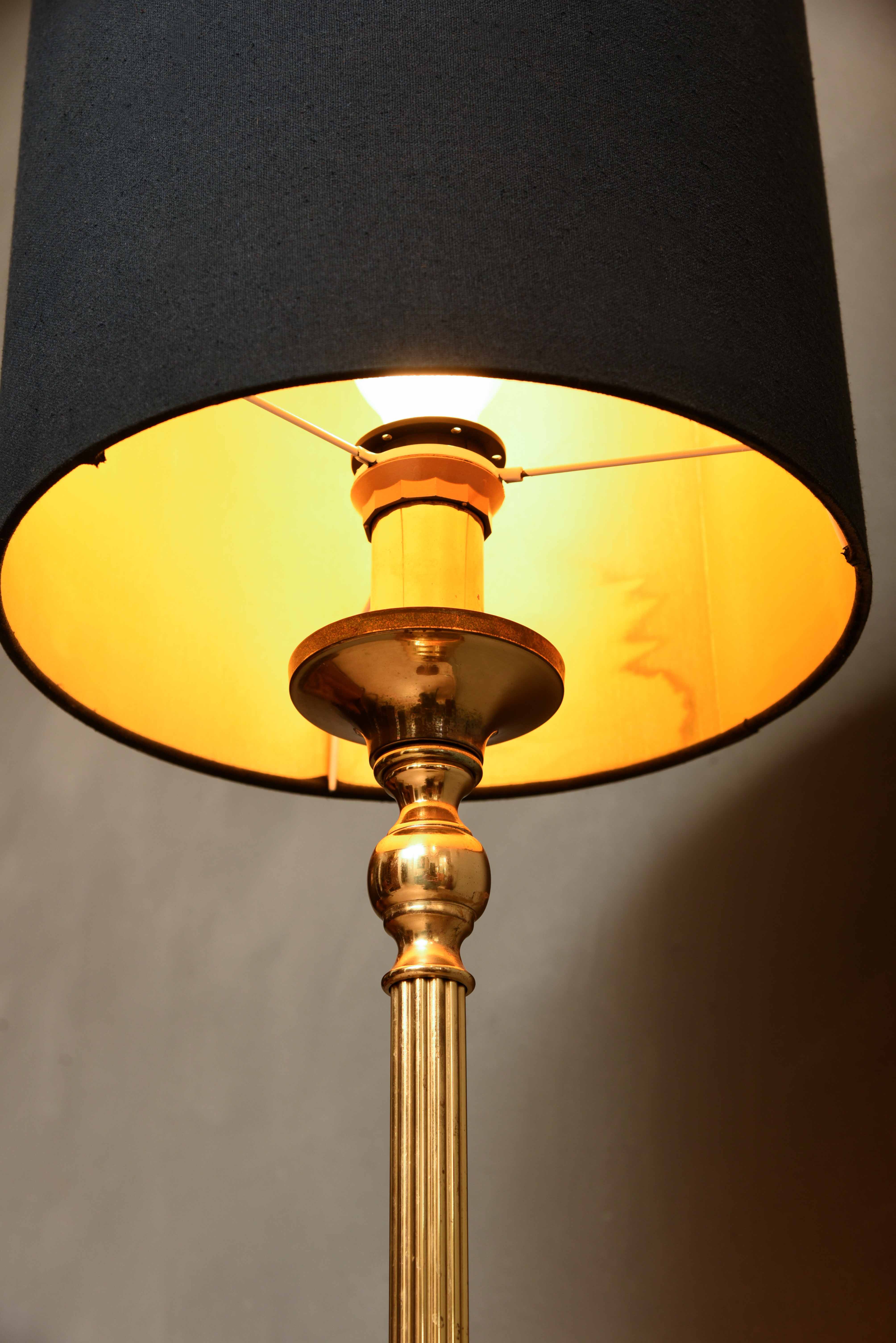 Vintage Gouden Vloerlamp met Zwarte Kap