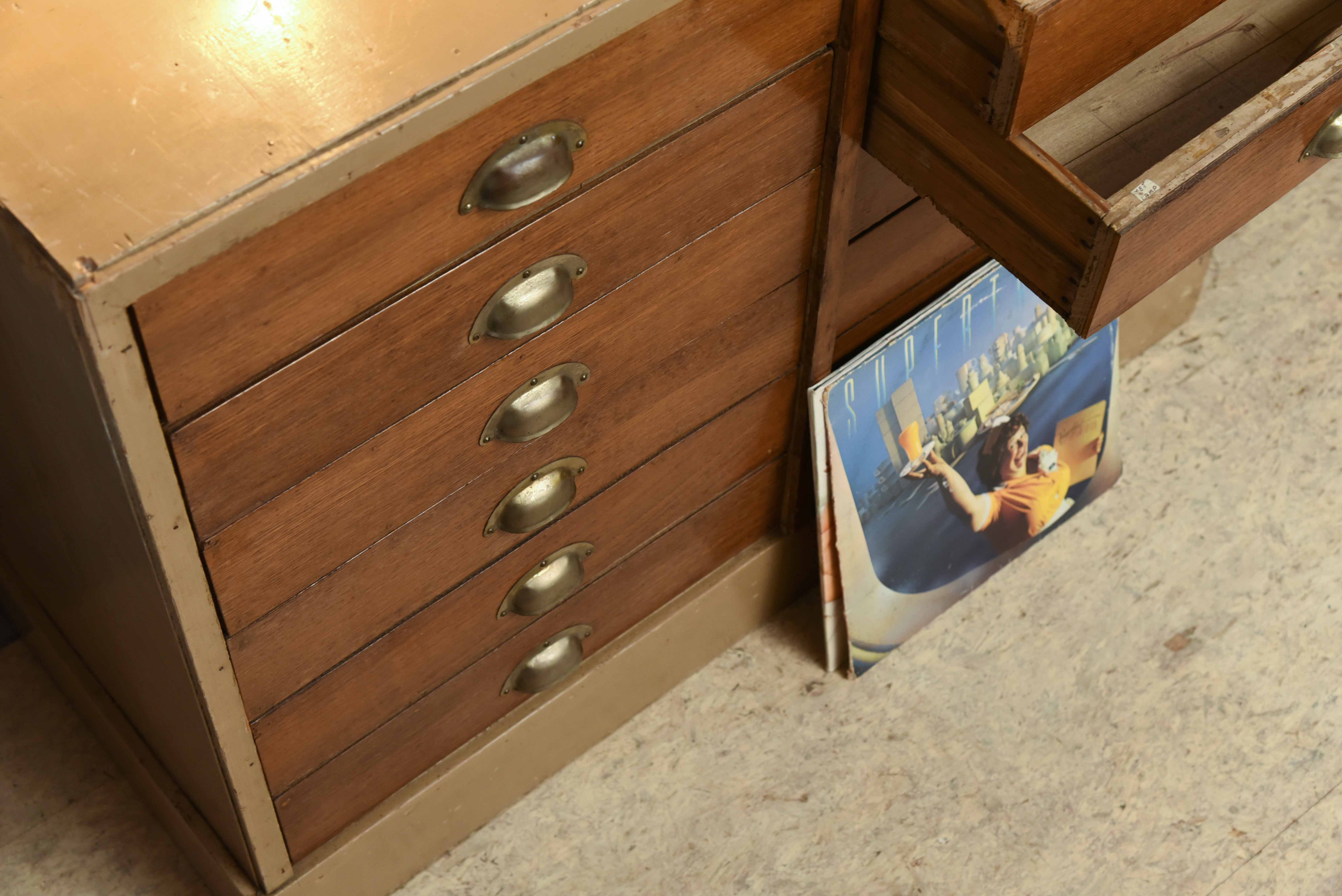 Vintage Ladekast met 12 Lades