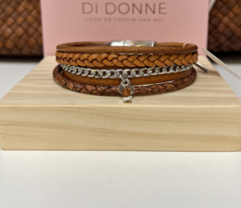 Bedeltjes cognac armband