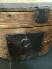 Ovale houten reiskist