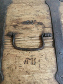 Ovale houten reiskist