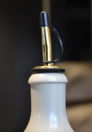 Schenktuit oliedispenser