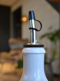 Schenktuit oliedispenser