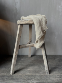 Uniek houten krukje rond nr.2