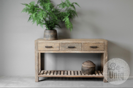 Capital sidetable nice