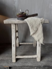Uniek houten krukje recht nr.3