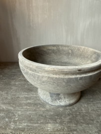 Houten schaal op voet Lestari