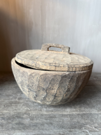 Unieke houten bak met deksel M nr.4