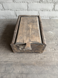 Houten bak met schuif nr.1