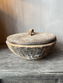 Unieke houten bak met deksel M nr.5