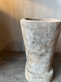 Unieke houten vijzel nr.1