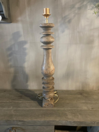 Aura Peeperkorn lamp trapbaluster nr.23