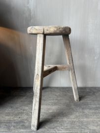 Uniek houten krukje rond nr.2