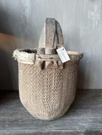 Aura Peeperkorn big bamboo basket