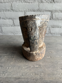 Uniek houten vijzel