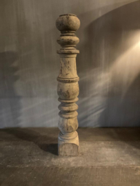 Aura Peeperkorn trapbaluster nr.7
