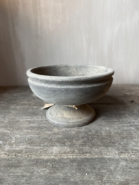 Houten schaal op voet Mawar