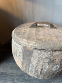 Unieke houten bak met deksel L nr.3