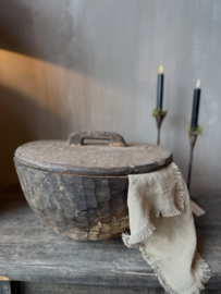 Unieke houten bak met deksel L nr.4