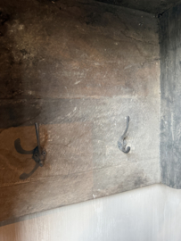 Aura Peeperkorn old farm kapstok