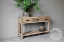 Capital sidetable nice